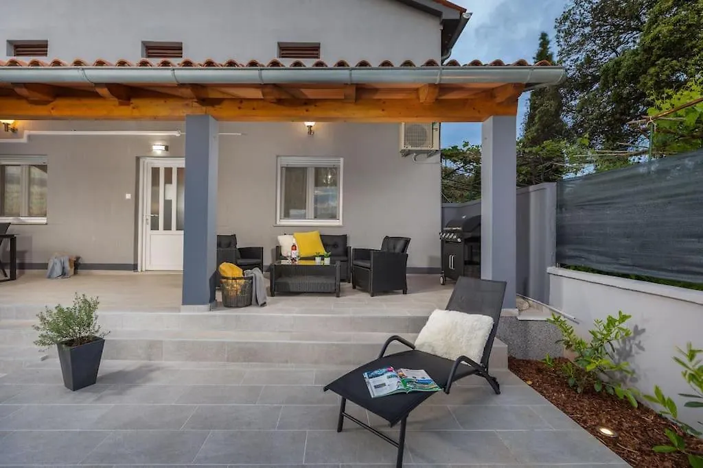 House Katarina With Private Swiming Pool Villa Pula